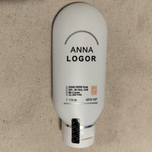 Солнцезащитный крем з тональным еффектом Anna Logor Sunscreen SPF-30